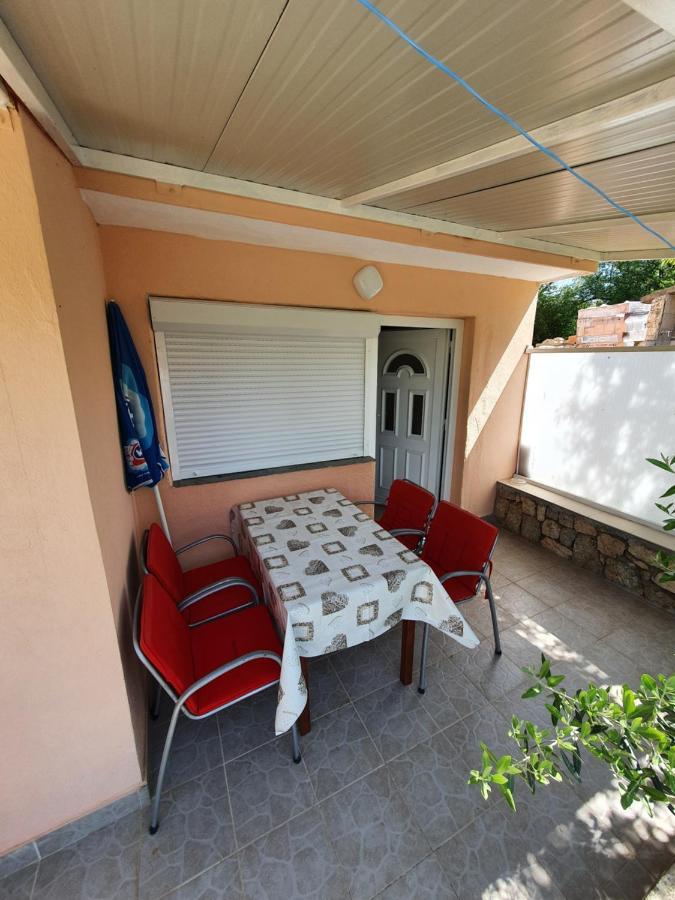 Apartments Dario Rovanjska Exterior photo